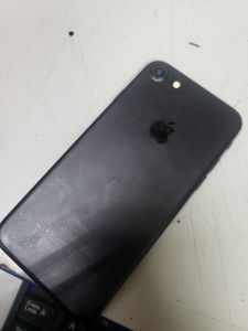 Б/в Мобільний телефон Apple iphone 7 32gb 01-200882976