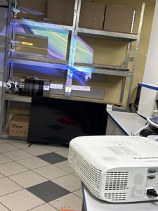 Б/у Проектор Panasonic pt-vz580 01-200891084