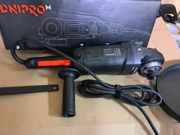 Б/у Угловая шлифмашина Dnipro-M gl-240 01-200912214