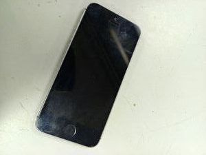 Б/в Мобільний телефон Apple iphone se 1 64gb 01-200913181