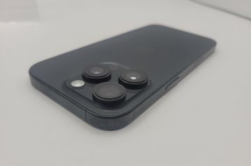 Б/в Мобільний телефон Apple iphone 16 pro 256gb 01-200918382