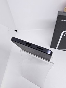 Б/в Мобільний телефон Samsung galaxy flip7 12/256gb 01-200915008