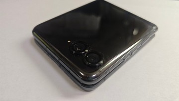 Б/у Мобільний телефон Motorola razr plus 2023 8/256gb 01-200968091