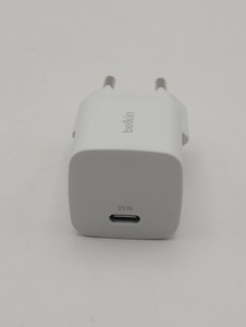 Б/в Зарядний пристрій Belkin boostcharge 25w belkin usb-c 25w 01-200973488