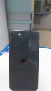 Б/в Мобільний телефон Apple iphone se 2020 64gb 01-200975184