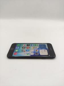 Б/у Мобільний телефон Apple iphone se 2020 64gb 01-200994939