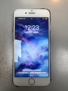 Б/в Мобільний телефон Apple iphone 7 128gb 01-201031085