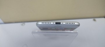 Б/в Мобільний телефон Apple iphone 7 32gb 01-201056191