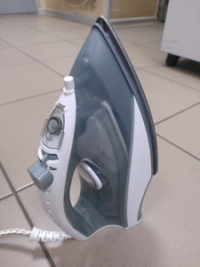 Б/у Утюг Grunhelm ei8817ag 01-201120314