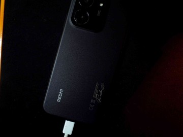 Б/в Мобільний телефон Xiaomi redmi 15c 4g 4/128gb 01-201142732