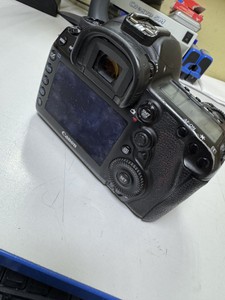 Б/в Фотоапарат Canon eos 5d mark iv body 01-201144830