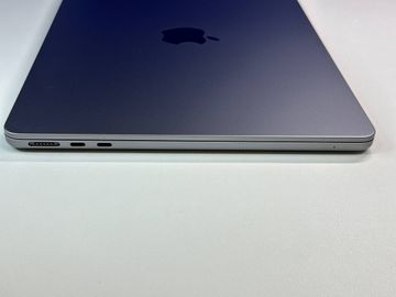 01-200761786: Apple macbook air 13,6" m2 2022