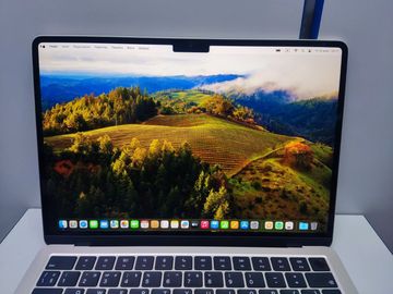 01-200775443: Apple macbook air 13,6" m2 2022