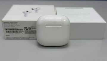 01-200778544: Apple airpods 4 with active noise cancellation