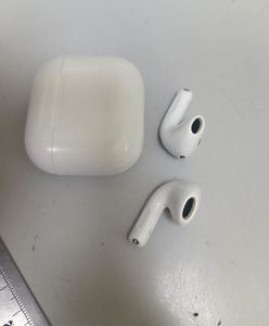 01-200782687: Apple airpods 4 with active noise cancellation