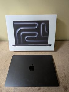 Б/у Ноутбук Apple macbook pro 14" late 2024 01-200811684