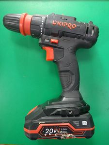 Б/у Шуруповерт Dnipro-M cd-218q 1акб 2ah зп 01-200812734