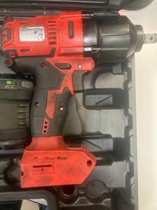 Б/в Гайковерт Yato yt-828061 1акб 3ah зп 01-200844195