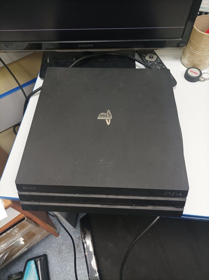 playstation 4 pro 1tb