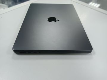 Б/в Ноутбук Apple macbook pro 14" late 2024 01-200811684