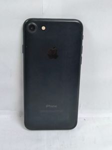 Б/в Мобільний телефон Apple iphone 7 32gb 01-200888517