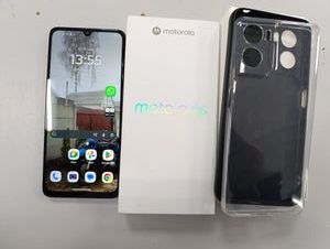 Б/в Мобільний телефон Motorola moto g06 4g 4/256gb 01-200894255