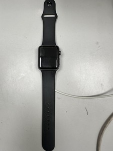 Б/в Смарт-годинник Apple watch series 3 gps 42mm aluminium case 01-200968010