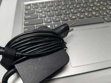 Б/в Ноутбук Lenovo 14/amd a6 9220e ddr4/4gb ddr4/hdd *відсутній/ssd 64 gb/*інтегрована 01-200968483