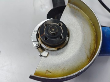 Б/у Угловая шлифмашина Dexter 800ag2-125.5 01-200974391