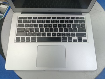 Б/в Ноутбук Apple macbook air a1466 2017 13,3" core i5 1,8ghz/ram8gb/ssd256gb/intel hd graphics 6000 01-201008837
