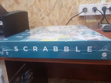 16-000208452: Scrabble y9593