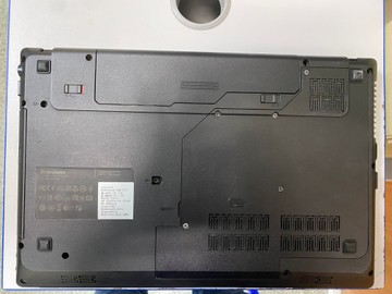 Б/в Ноутбук Lenovo 15/pentium b960 ddr3/4gb ddr3/hdd 500 gb/ssd *відсутній/radeon hd5650m 01-201036228