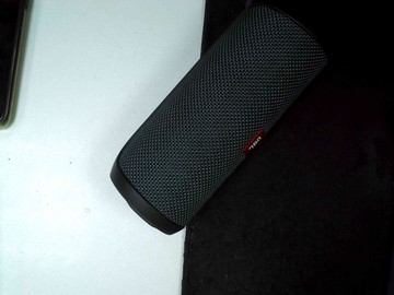 Б/в Акустика Jbl flip essential 01-201076058