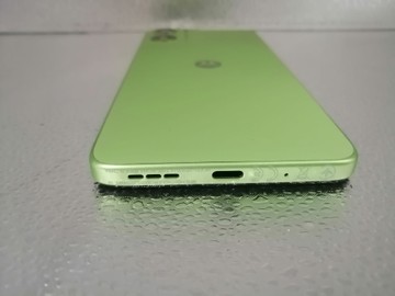 Б/в Мобільний телефон Motorola moto g06 4g 4/128gb 01-201160287