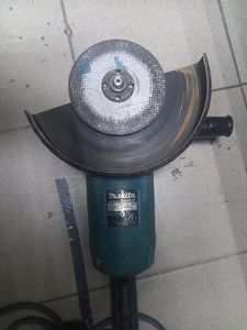 01-200625099: Makita ga9020