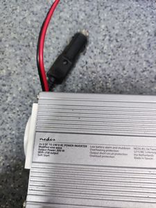 01-200762227: Nedis 24v to 230v 300w