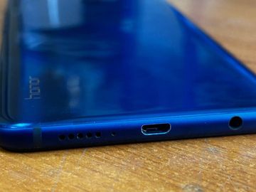 Б/у Мобильний телефон Huawei honor 8x max 4/64 01-200796052