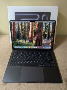 Б/у Ноутбук Apple macbook pro 14" late 2024 01-200811684