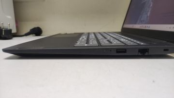 Б/у Ноутбук Lenovo 15/ryzen 5 7520u ddr5/16gb ddr5/hdd *відсутній/ssd 512 gb/*інтегрована 01-200833871