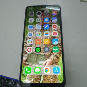 Б/в Мобільний телефон Xiaomi poco c65 6/128gb 01-200840524