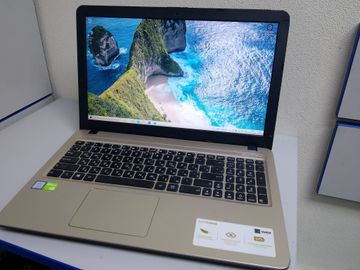 Б/в Ноутбук Asus 15/core i3 6006u ddr3/4gb ddr3/ssd 500 gb/geforce mx110 2gb 01-200838245
