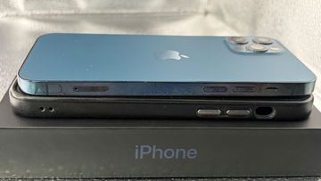 Б/у Мобильный телефон Apple iphone 12 pro 128gb 01-200858876