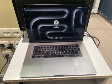 Б/в Ноутбук Apple macbook pro a1707 екр 15.4 / core i7 2,9ghz/ ram16gb/ssd400/intel hd 630/touch bar 01-200883779