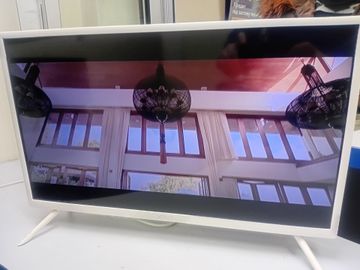 Б/в Телевізор Kivi 24h600wu 01-200888559