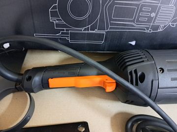 Б/у Угловая шлифмашина Dnipro-M gl-240 01-200912214