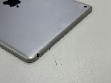 Б/в Планшет Apple ipad 6 gen 2018 32gb wi-fi 01-200958723
