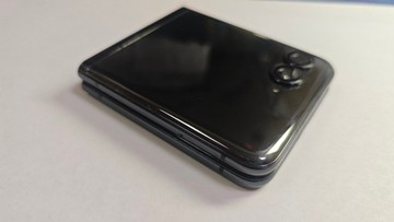 Б/у Мобільний телефон Motorola razr plus 2023 8/256gb 01-200968091