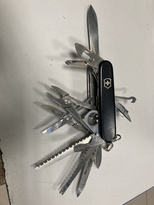 Б/в Ніж туристичний Victorinox swisschamp 1.6795 01-200988806