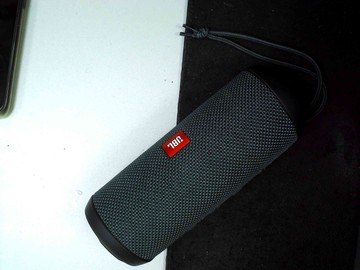 Б/в Акустика Jbl flip essential 01-201076058