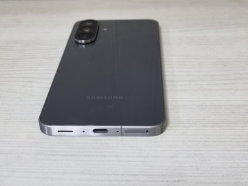 Б/в Мобільний телефон Samsung galaxy a56 5g 8/256gb 01-201107140